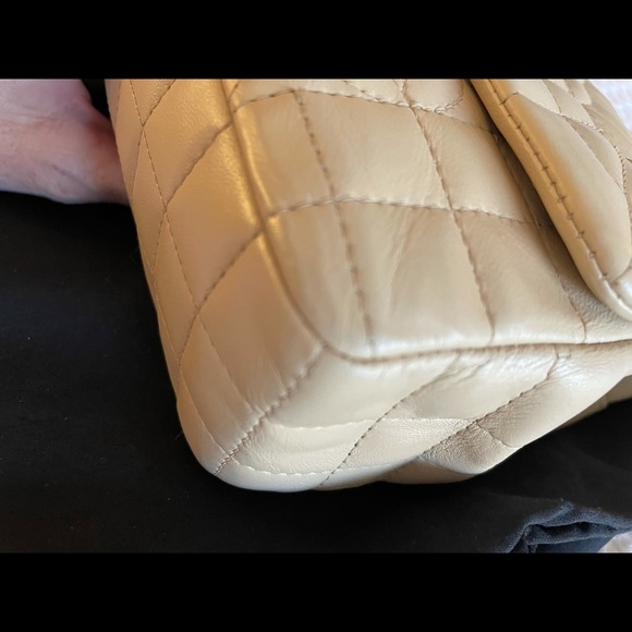 ❌❌SOLD❌❌CHANEL Beige Vintage Choco Bar Small Flap Bag Silver Full Set - Picture 6 of 16